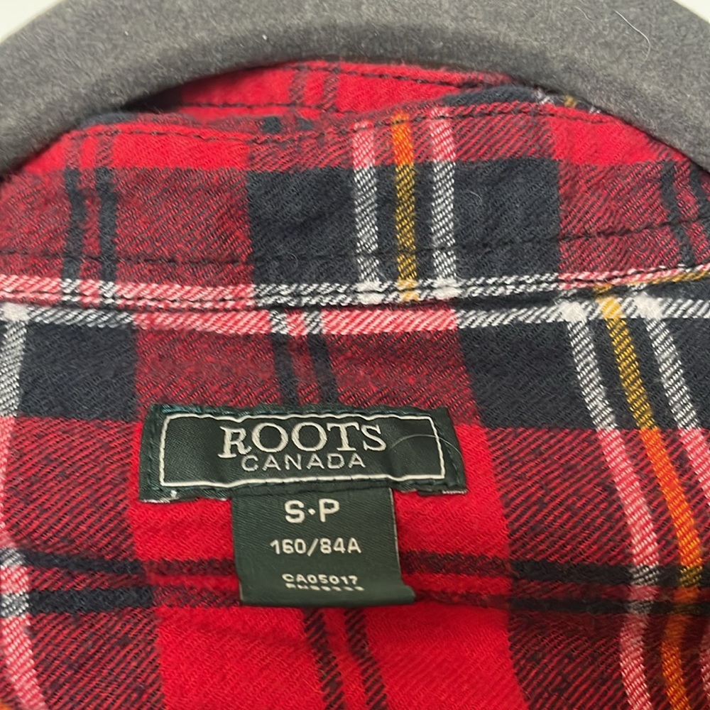 Roots Canada flannel - Picture 2 of 4